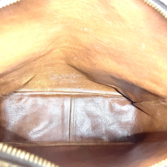 Louis Vuitton Messenger Bag 💯 Authentic! - Picture 10 of 16